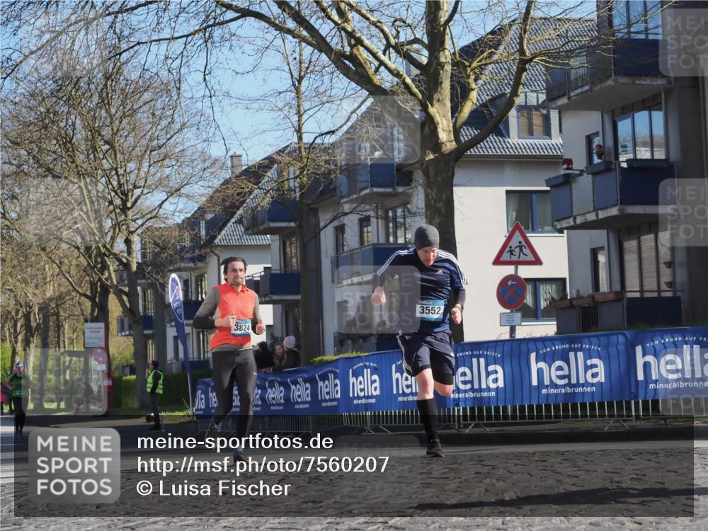 06.04.2025 - 44. Internationalen Wilhelmsburger Insellauf Luisa Fischer http://msf.ph/oto/7560207 06.04.2025 10:27:39 Ziel 3824, 3552 meine-sportfotos.de