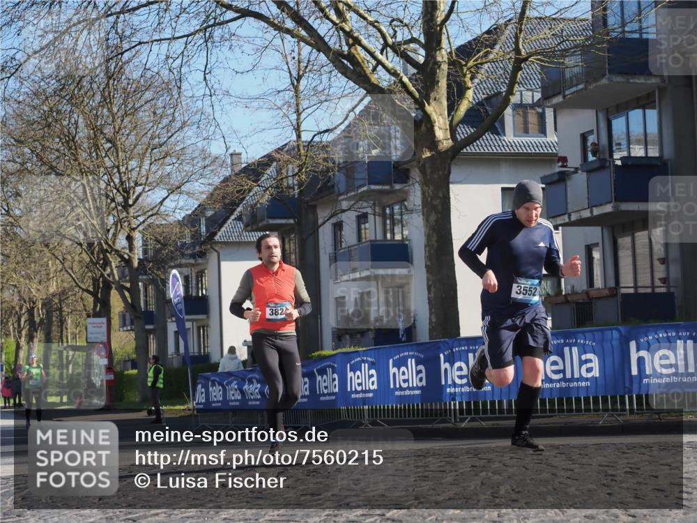 06.04.2025 - 44. Internationalen Wilhelmsburger Insellauf Luisa Fischer http://msf.ph/oto/7560215 06.04.2025 10:27:39 Ziel 4615, 382, 3552 meine-sportfotos.de