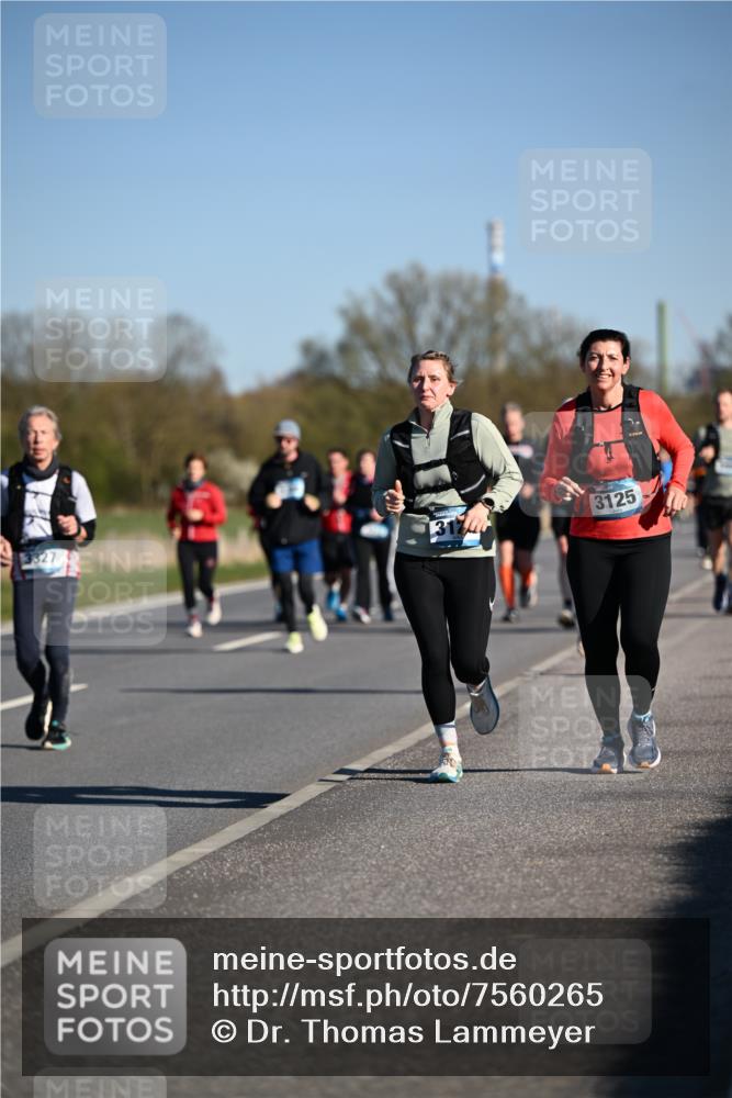 06.04.2025 - 44. Internationalen Wilhelmsburger Insellauf Dr. Thomas Lammeyer http://msf.ph/oto/7560265 06.04.2025 09:35:47 Laufen 3327, 3125 meine-sportfotos.de