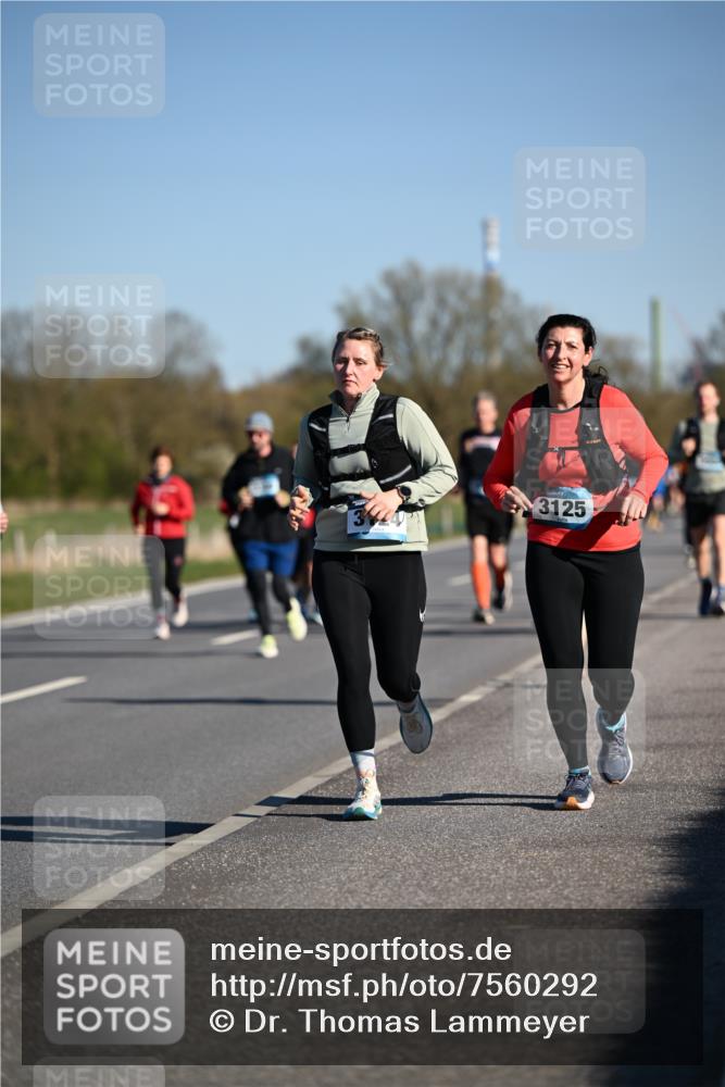 06.04.2025 - 44. Internationalen Wilhelmsburger Insellauf Dr. Thomas Lammeyer http://msf.ph/oto/7560292 06.04.2025 09:35:48 Laufen 3125 meine-sportfotos.de