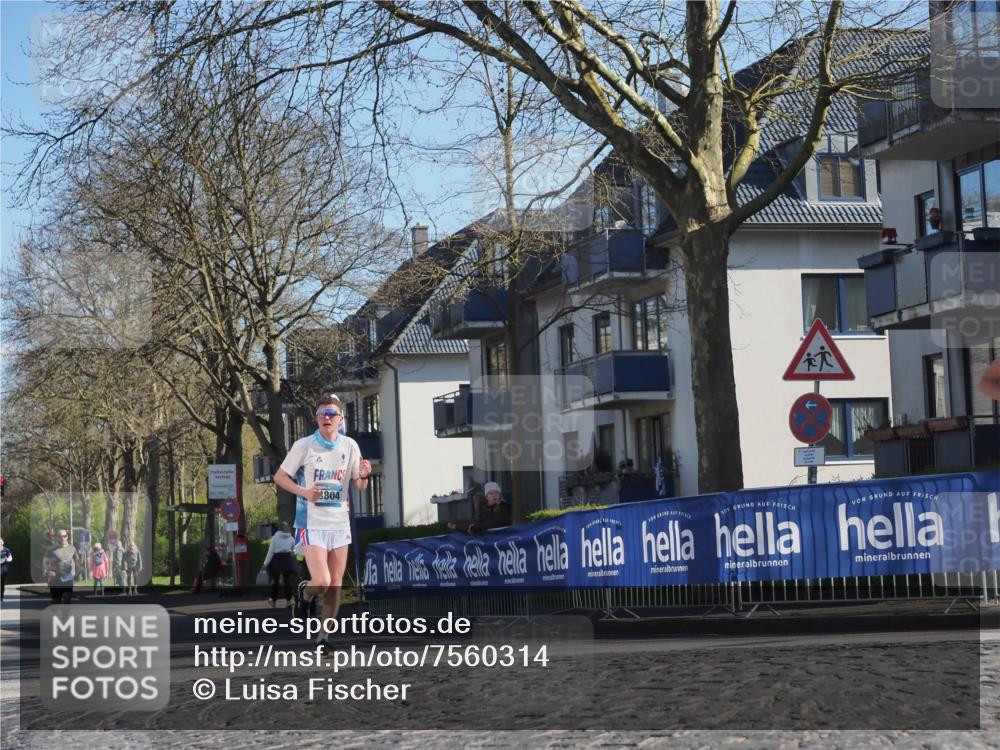 06.04.2025 - 44. Internationalen Wilhelmsburger Insellauf Luisa Fischer http://msf.ph/oto/7560314 06.04.2025 10:27:45 Ziel 3804 meine-sportfotos.de
