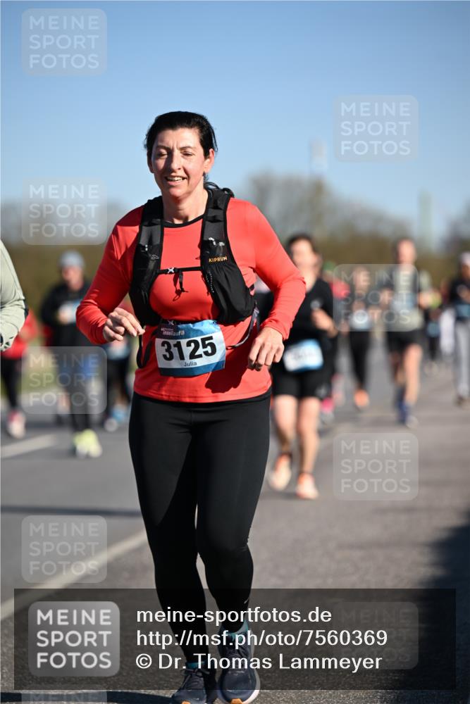 06.04.2025 - 44. Internationalen Wilhelmsburger Insellauf Dr. Thomas Lammeyer http://msf.ph/oto/7560369 06.04.2025 09:35:50 Laufen 3125 meine-sportfotos.de