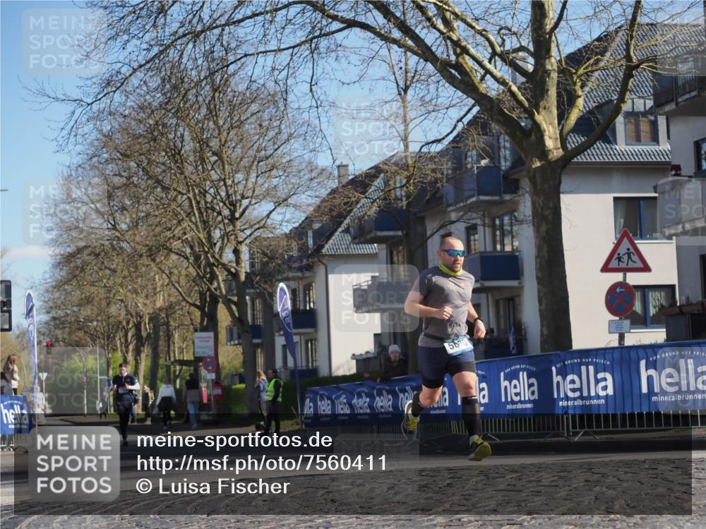 06.04.2025 - 44. Internationalen Wilhelmsburger Insellauf Luisa Fischer http://msf.ph/oto/7560411 06.04.2025 10:27:51 Ziel 5070 meine-sportfotos.de
