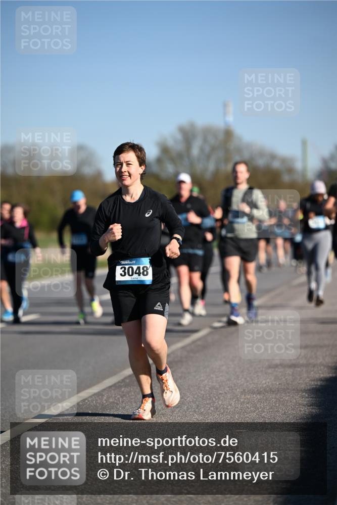 06.04.2025 - 44. Internationalen Wilhelmsburger Insellauf Dr. Thomas Lammeyer http://msf.ph/oto/7560415 06.04.2025 09:35:52 Laufen 3048 meine-sportfotos.de