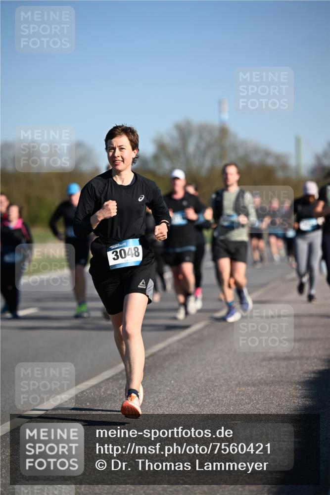 06.04.2025 - 44. Internationalen Wilhelmsburger Insellauf Dr. Thomas Lammeyer http://msf.ph/oto/7560421 06.04.2025 09:35:52 Laufen 3048 meine-sportfotos.de