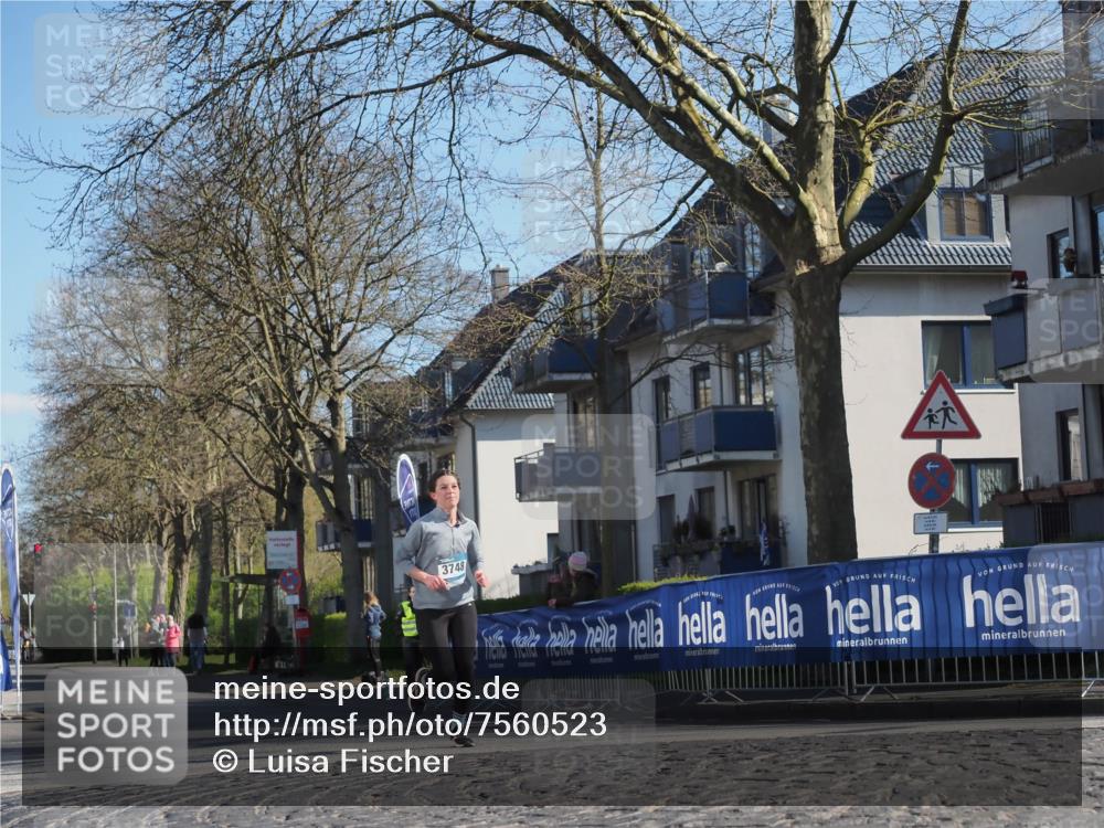 06.04.2025 - 44. Internationalen Wilhelmsburger Insellauf Luisa Fischer http://msf.ph/oto/7560523 06.04.2025 10:28:02 Ziel 3748 meine-sportfotos.de