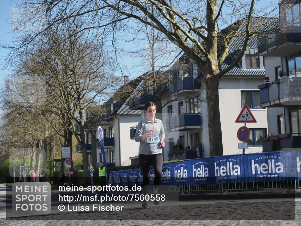 06.04.2025 - 44. Internationalen Wilhelmsburger Insellauf Luisa Fischer http://msf.ph/oto/7560558 06.04.2025 10:28:03 Ziel 3748 meine-sportfotos.de