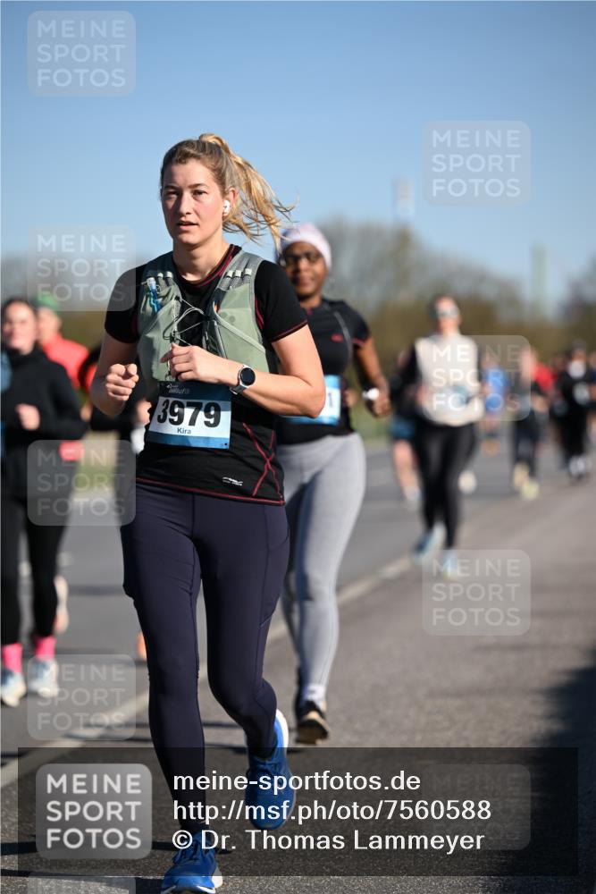 06.04.2025 - 44. Internationalen Wilhelmsburger Insellauf Dr. Thomas Lammeyer http://msf.ph/oto/7560588 06.04.2025 09:35:57 Laufen 3979 meine-sportfotos.de