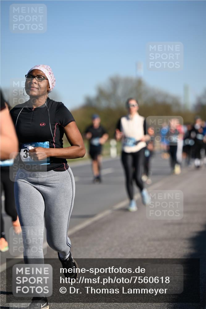 06.04.2025 - 44. Internationalen Wilhelmsburger Insellauf Dr. Thomas Lammeyer http://msf.ph/oto/7560618 06.04.2025 09:35:58 Laufen 3 meine-sportfotos.de