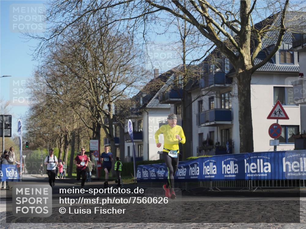 06.04.2025 - 44. Internationalen Wilhelmsburger Insellauf Luisa Fischer http://msf.ph/oto/7560626 06.04.2025 10:28:20 Ziel 4174, 4454 meine-sportfotos.de