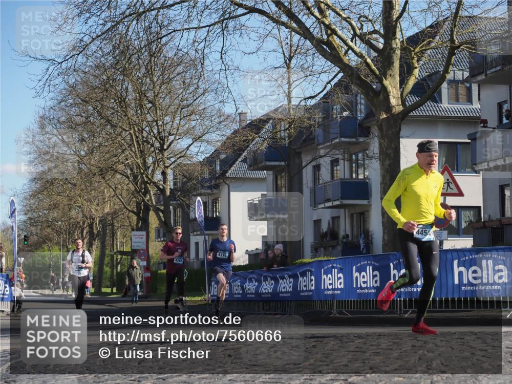 06.04.2025 - 44. Internationalen Wilhelmsburger Insellauf Luisa Fischer http://msf.ph/oto/7560666 06.04.2025 10:28:21 Ziel 4174, 4263, 4454 meine-sportfotos.de