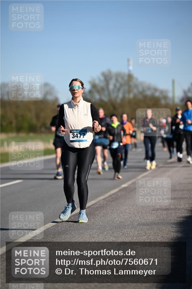06.04.2025 - 44. Internationalen Wilhelmsburger Insellauf Dr. Thomas Lammeyer http://msf.ph/oto/7560671 06.04.2025 09:36:00 Laufen 3477 meine-sportfotos.de