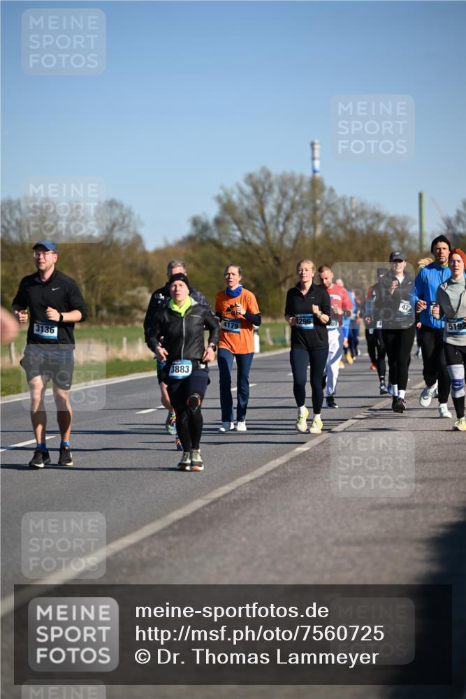 06.04.2025 - 44. Internationalen Wilhelmsburger Insellauf Dr. Thomas Lammeyer http://msf.ph/oto/7560725 06.04.2025 09:36:02 Laufen 3136, 3883, 4179, 3296, 89, 42, 5192 meine-sportfotos.de