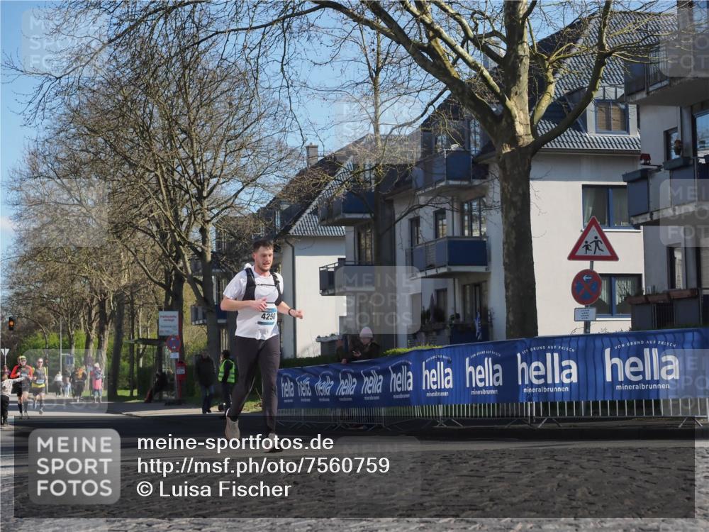06.04.2025 - 44. Internationalen Wilhelmsburger Insellauf Luisa Fischer http://msf.ph/oto/7560759 06.04.2025 10:28:25 Ziel 4250 meine-sportfotos.de