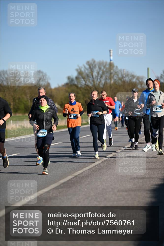 06.04.2025 - 44. Internationalen Wilhelmsburger Insellauf Dr. Thomas Lammeyer http://msf.ph/oto/7560761 06.04.2025 09:36:03 Laufen 3883, 4179, 3296, 5192 meine-sportfotos.de