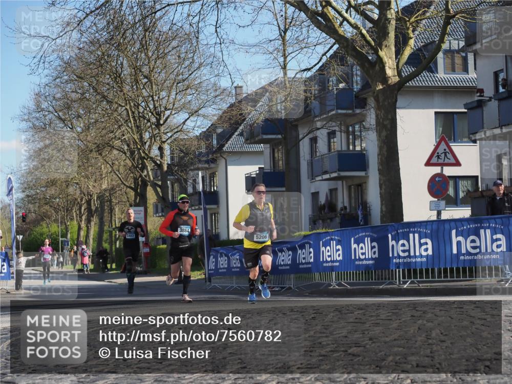 06.04.2025 - 44. Internationalen Wilhelmsburger Insellauf Luisa Fischer http://msf.ph/oto/7560782 06.04.2025 10:28:32 Ziel 3403, 3884, 5206 meine-sportfotos.de