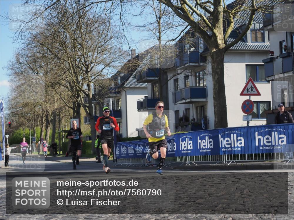 06.04.2025 - 44. Internationalen Wilhelmsburger Insellauf Luisa Fischer http://msf.ph/oto/7560790 06.04.2025 10:28:32 Ziel 3403, 3884, 5206 meine-sportfotos.de