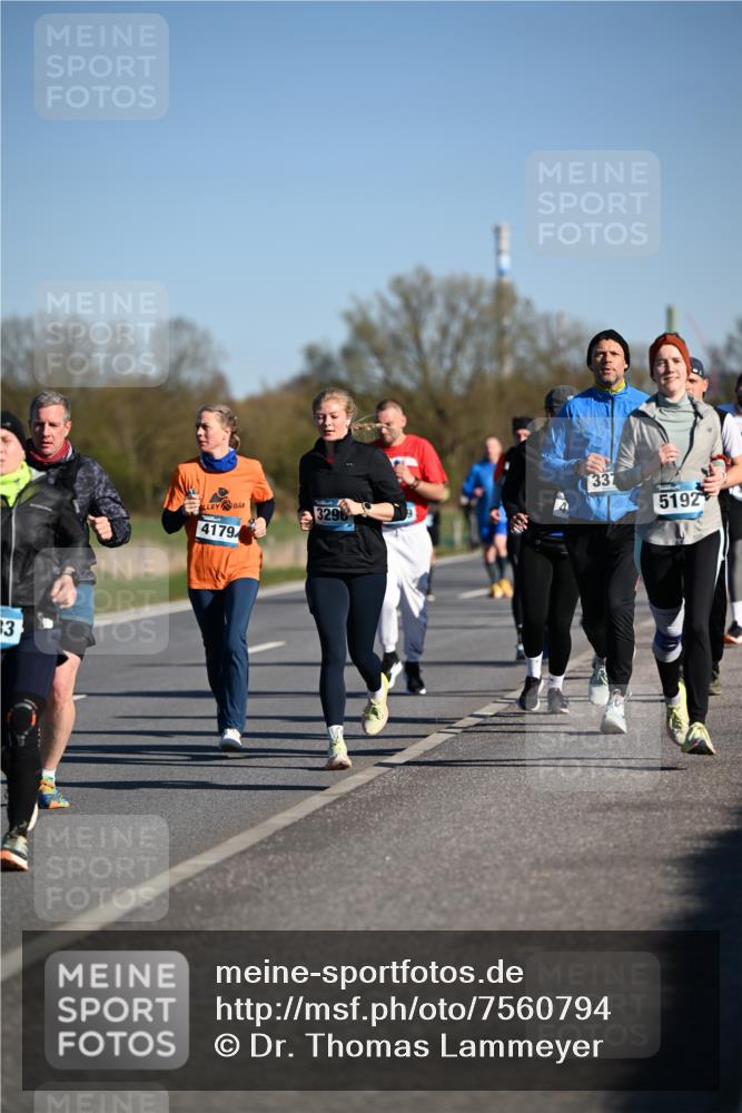 06.04.2025 - 44. Internationalen Wilhelmsburger Insellauf Dr. Thomas Lammeyer http://msf.ph/oto/7560794 06.04.2025 09:36:04 Laufen 33, 4179, 3296, 337, 5192 meine-sportfotos.de