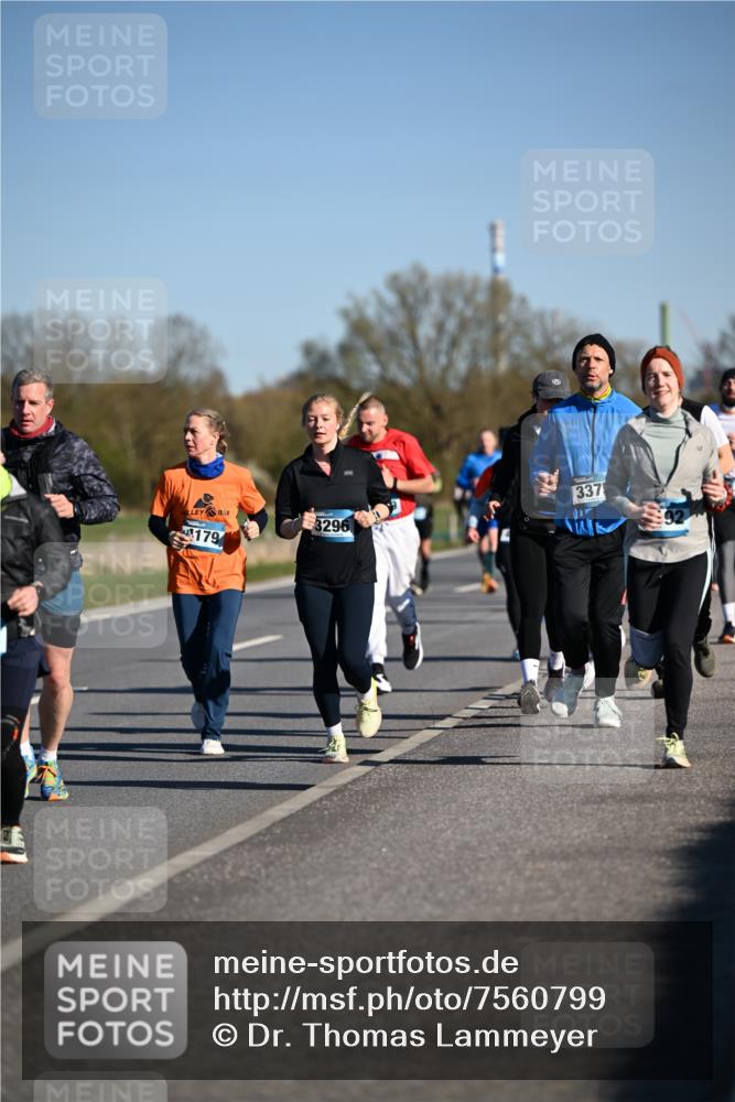 06.04.2025 - 44. Internationalen Wilhelmsburger Insellauf Dr. Thomas Lammeyer http://msf.ph/oto/7560799 06.04.2025 09:36:04 Laufen 179, 3296, 337 meine-sportfotos.de