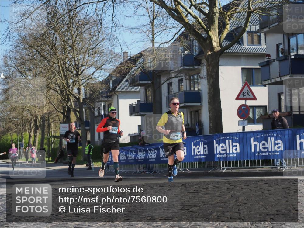 06.04.2025 - 44. Internationalen Wilhelmsburger Insellauf Luisa Fischer http://msf.ph/oto/7560800 06.04.2025 10:28:33 Ziel 3403, 3884, 5206 meine-sportfotos.de