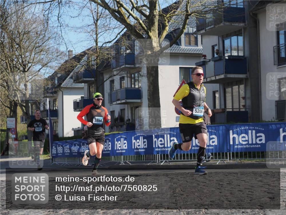 06.04.2025 - 44. Internationalen Wilhelmsburger Insellauf Luisa Fischer http://msf.ph/oto/7560825 06.04.2025 10:28:34 Ziel 3403, 3884, 5206 meine-sportfotos.de