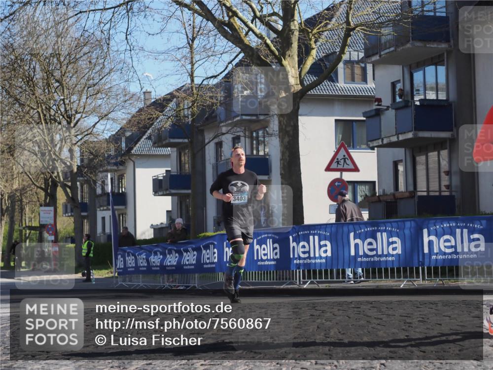 06.04.2025 - 44. Internationalen Wilhelmsburger Insellauf Luisa Fischer http://msf.ph/oto/7560867 06.04.2025 10:28:36 Ziel 3403 meine-sportfotos.de
