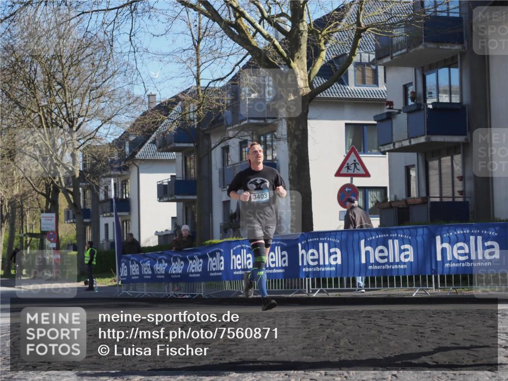 06.04.2025 - 44. Internationalen Wilhelmsburger Insellauf Luisa Fischer http://msf.ph/oto/7560871 06.04.2025 10:28:36 Ziel 3403 meine-sportfotos.de
