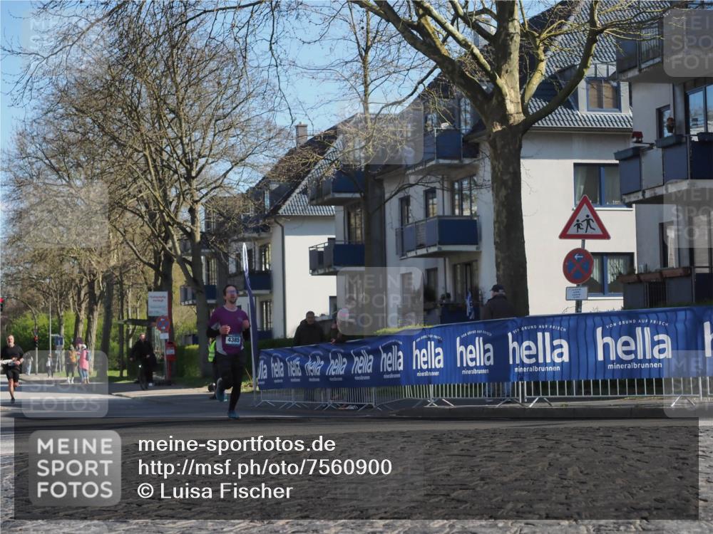 06.04.2025 - 44. Internationalen Wilhelmsburger Insellauf Luisa Fischer http://msf.ph/oto/7560900 06.04.2025 10:28:39 Ziel 4385 meine-sportfotos.de