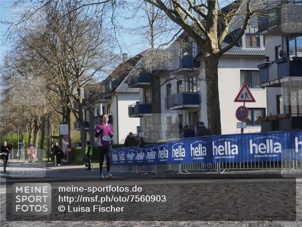 06.04.2025 - 44. Internationalen Wilhelmsburger Insellauf Luisa Fischer http://msf.ph/oto/7560903 06.04.2025 10:28:40 Ziel 4385 meine-sportfotos.de