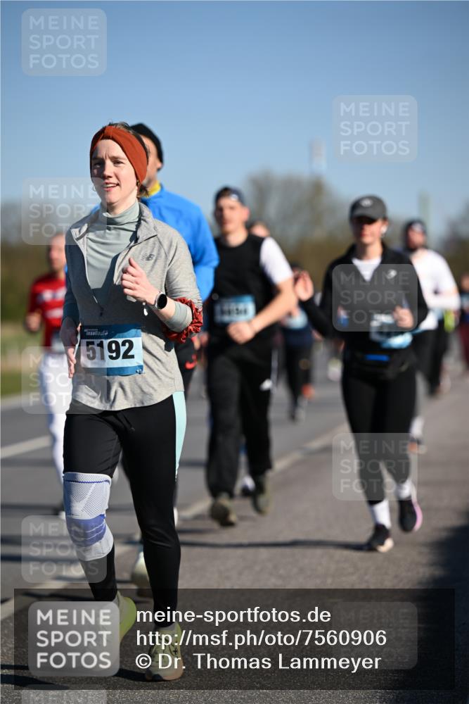 06.04.2025 - 44. Internationalen Wilhelmsburger Insellauf Dr. Thomas Lammeyer http://msf.ph/oto/7560906 06.04.2025 09:36:07 Laufen 5192 meine-sportfotos.de