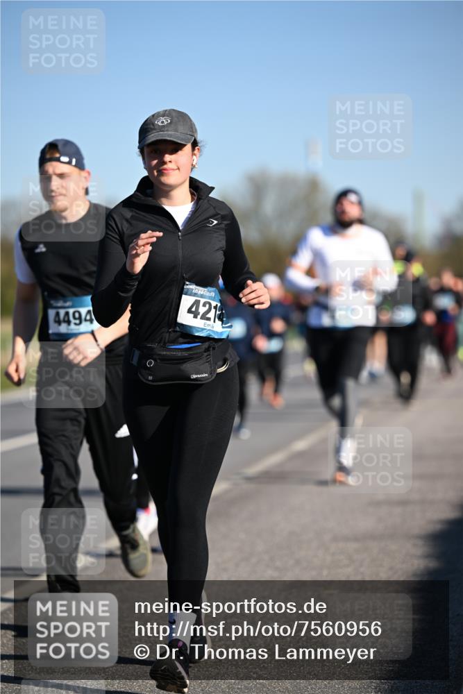 06.04.2025 - 44. Internationalen Wilhelmsburger Insellauf Dr. Thomas Lammeyer http://msf.ph/oto/7560956 06.04.2025 09:36:09 Laufen 4494, 421 meine-sportfotos.de