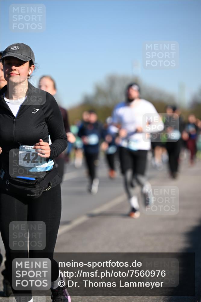 06.04.2025 - 44. Internationalen Wilhelmsburger Insellauf Dr. Thomas Lammeyer http://msf.ph/oto/7560976 06.04.2025 09:36:09 Laufen 1, 42 meine-sportfotos.de