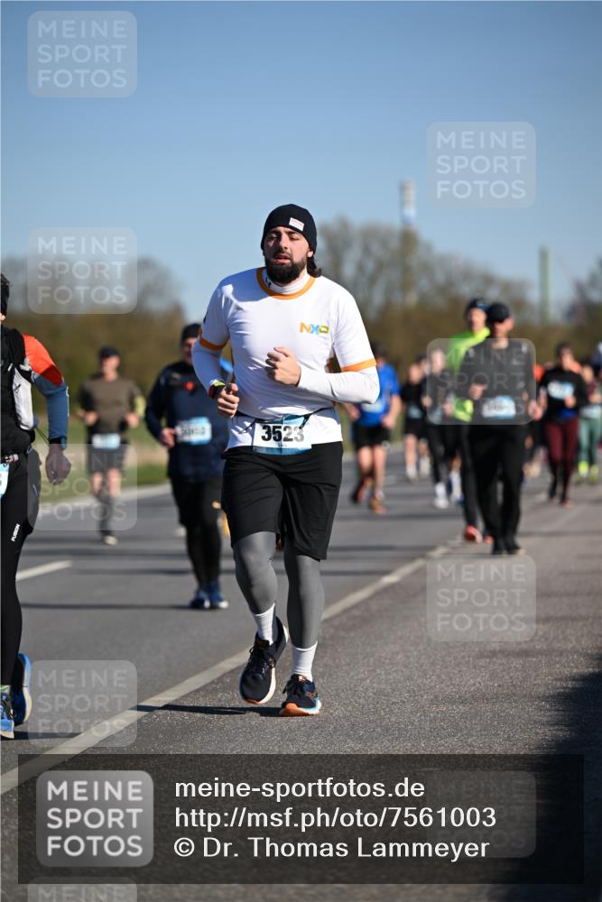 06.04.2025 - 44. Internationalen Wilhelmsburger Insellauf Dr. Thomas Lammeyer http://msf.ph/oto/7561003 06.04.2025 09:36:11 Laufen 3523 meine-sportfotos.de