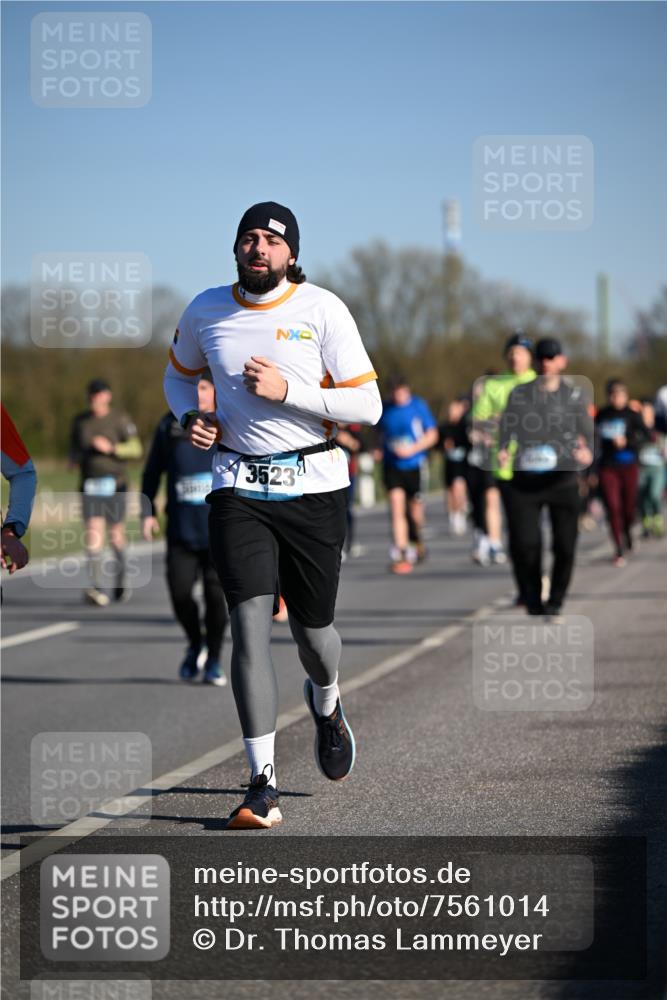 06.04.2025 - 44. Internationalen Wilhelmsburger Insellauf Dr. Thomas Lammeyer http://msf.ph/oto/7561014 06.04.2025 09:36:11 Laufen 3523 meine-sportfotos.de
