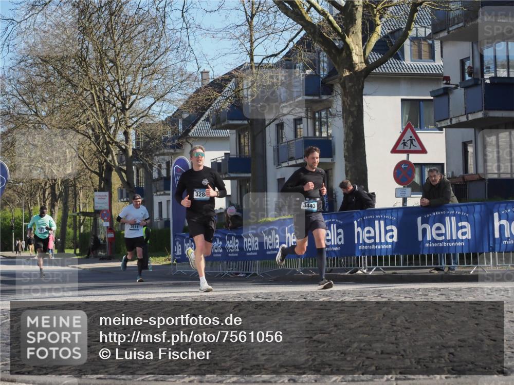 06.04.2025 - 44. Internationalen Wilhelmsburger Insellauf Luisa Fischer http://msf.ph/oto/7561056 06.04.2025 10:29:03 Ziel 3611, 328, 3443 meine-sportfotos.de