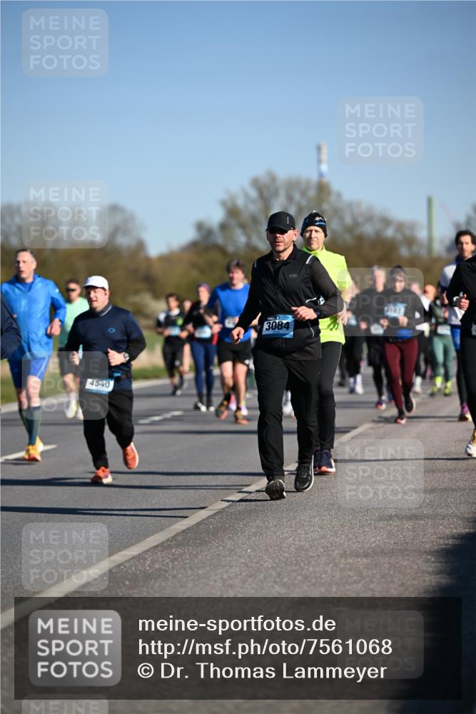 06.04.2025 - 44. Internationalen Wilhelmsburger Insellauf Dr. Thomas Lammeyer http://msf.ph/oto/7561068 06.04.2025 09:36:13 Laufen 4540, 3084 meine-sportfotos.de