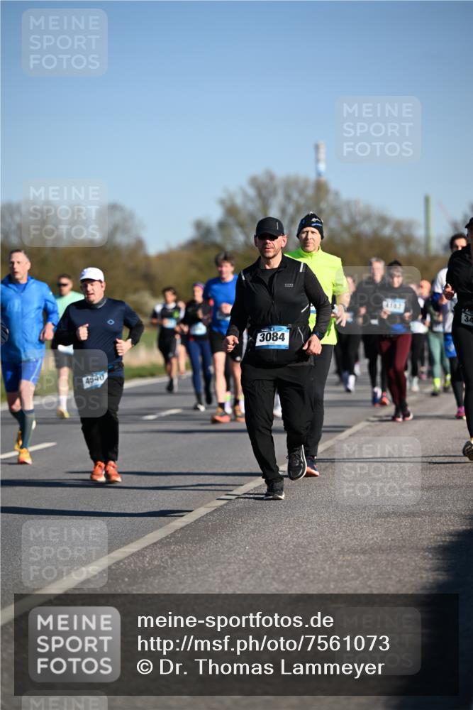 06.04.2025 - 44. Internationalen Wilhelmsburger Insellauf Dr. Thomas Lammeyer http://msf.ph/oto/7561073 06.04.2025 09:36:13 Laufen 4540, 3084, 34 meine-sportfotos.de
