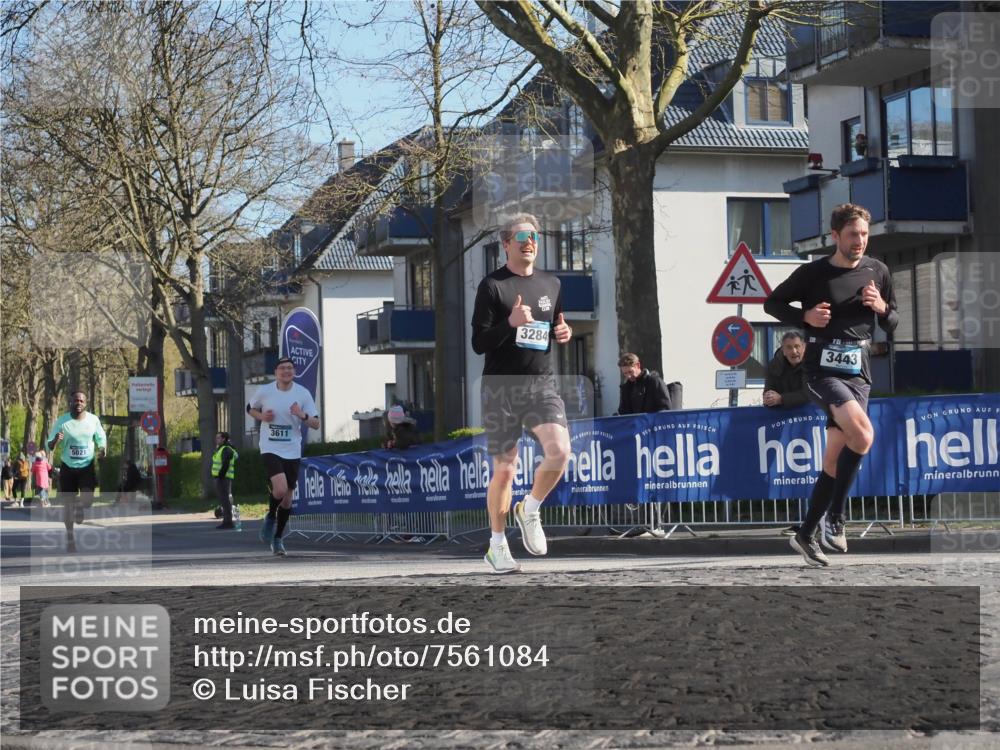 06.04.2025 - 44. Internationalen Wilhelmsburger Insellauf Luisa Fischer http://msf.ph/oto/7561084 06.04.2025 10:29:04 Ziel 5021, 3284, 3611, 3443 meine-sportfotos.de
