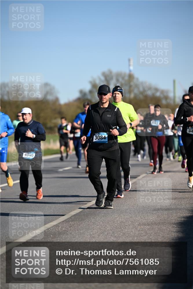 06.04.2025 - 44. Internationalen Wilhelmsburger Insellauf Dr. Thomas Lammeyer http://msf.ph/oto/7561085 06.04.2025 09:36:14 Laufen 4540, 3084, 34 meine-sportfotos.de