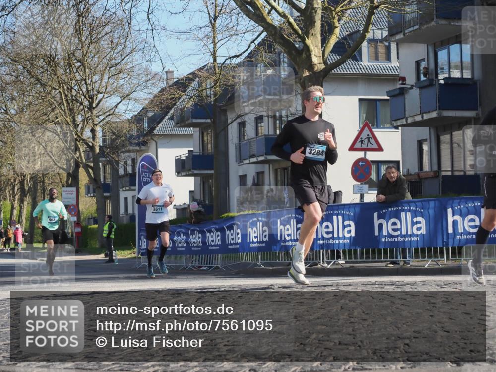 06.04.2025 - 44. Internationalen Wilhelmsburger Insellauf Luisa Fischer http://msf.ph/oto/7561095 06.04.2025 10:29:04 Ziel 5021, 3284, 23, 3611 meine-sportfotos.de