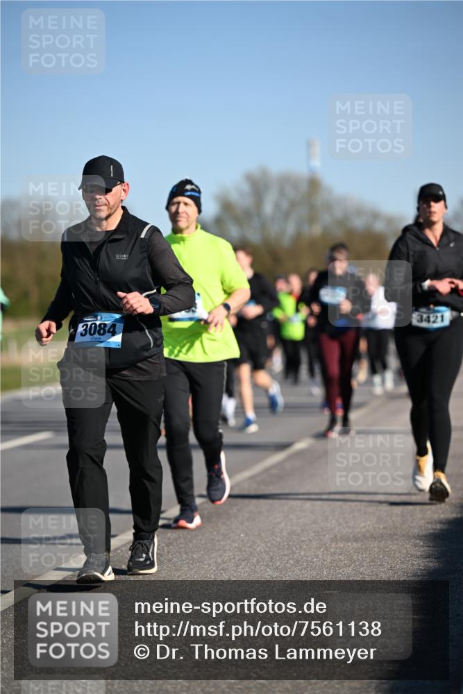 06.04.2025 - 44. Internationalen Wilhelmsburger Insellauf Dr. Thomas Lammeyer http://msf.ph/oto/7561138 06.04.2025 09:36:15 Laufen 3084, 3421 meine-sportfotos.de
