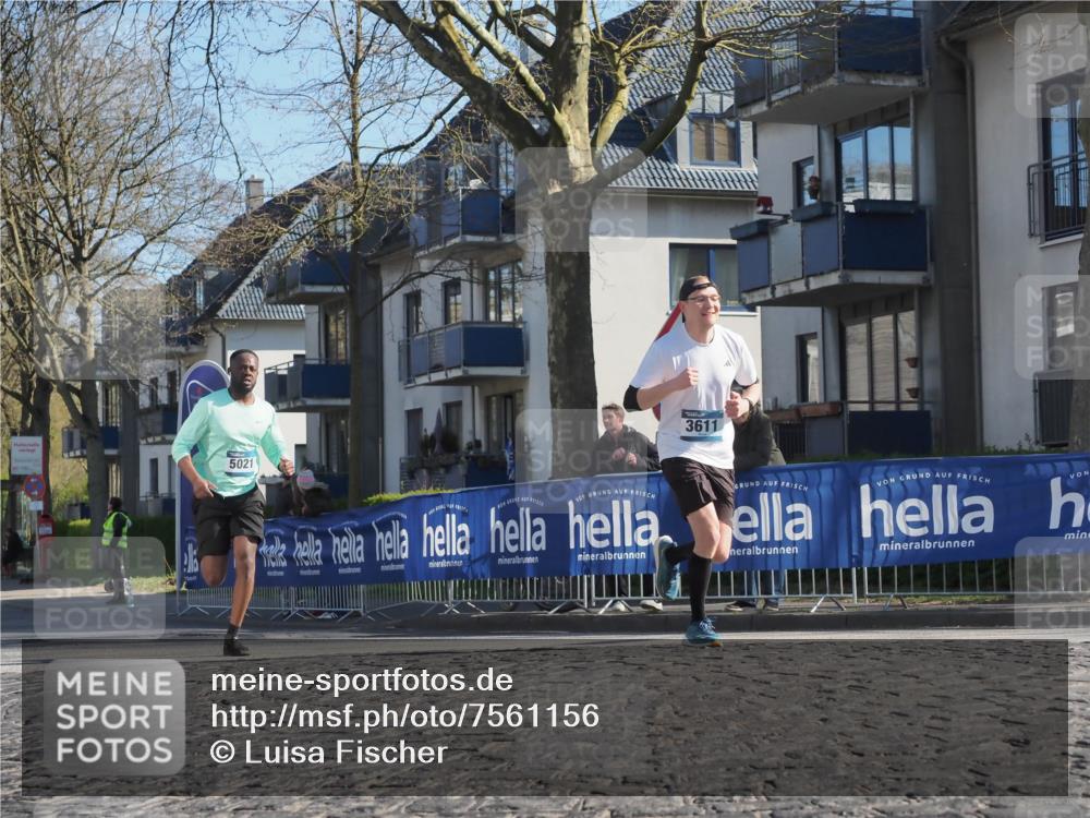 06.04.2025 - 44. Internationalen Wilhelmsburger Insellauf Luisa Fischer http://msf.ph/oto/7561156 06.04.2025 10:29:06 Ziel 5021, 3611 meine-sportfotos.de