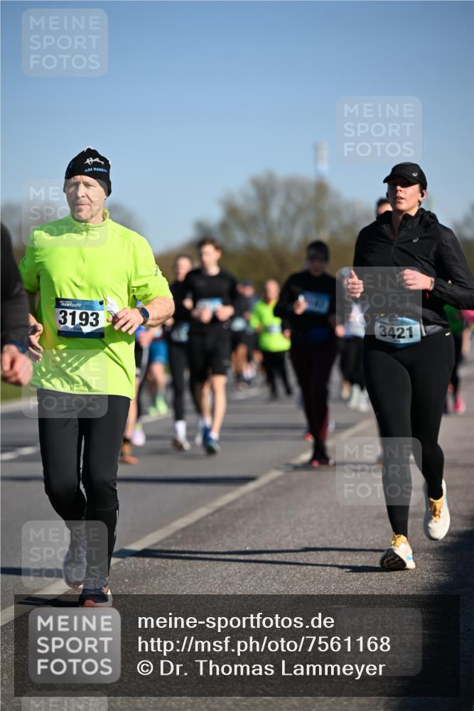 06.04.2025 - 44. Internationalen Wilhelmsburger Insellauf Dr. Thomas Lammeyer http://msf.ph/oto/7561168 06.04.2025 09:36:16 Laufen 3193, 3421 meine-sportfotos.de