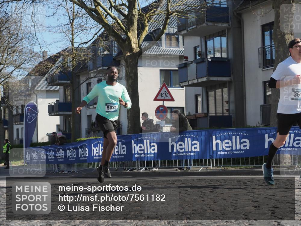 06.04.2025 - 44. Internationalen Wilhelmsburger Insellauf Luisa Fischer http://msf.ph/oto/7561182 06.04.2025 10:29:07 Ziel 5021, 361 meine-sportfotos.de