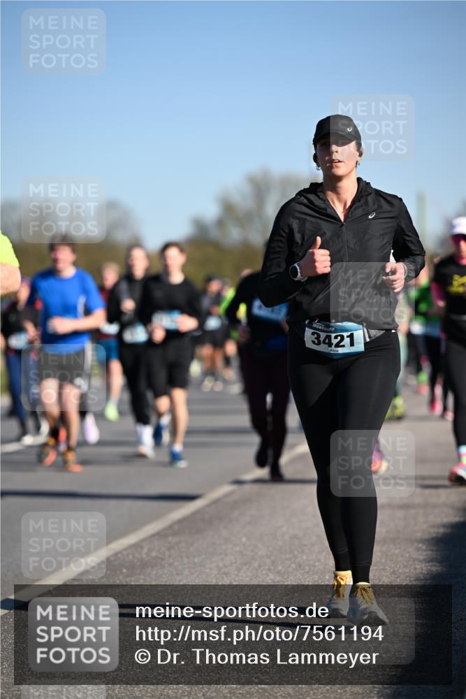 06.04.2025 - 44. Internationalen Wilhelmsburger Insellauf Dr. Thomas Lammeyer http://msf.ph/oto/7561194 06.04.2025 09:36:17 Laufen 3421 meine-sportfotos.de