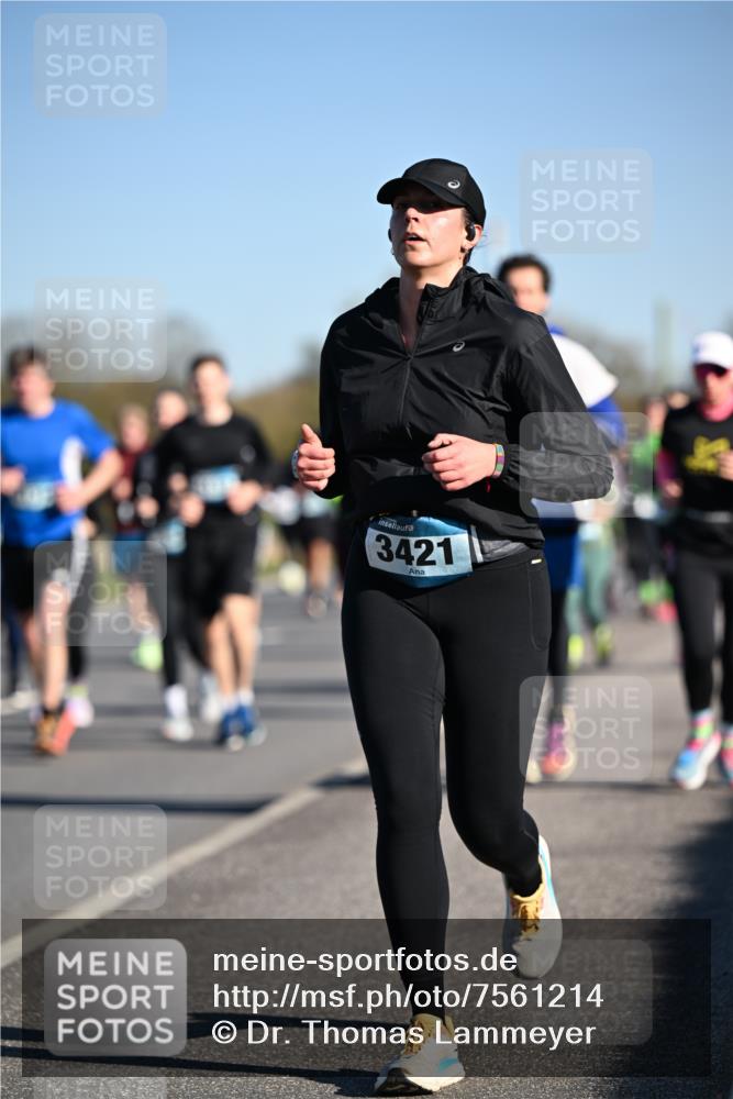 06.04.2025 - 44. Internationalen Wilhelmsburger Insellauf Dr. Thomas Lammeyer http://msf.ph/oto/7561214 06.04.2025 09:36:18 Laufen 3421 meine-sportfotos.de