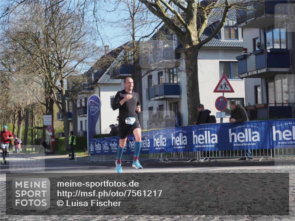 06.04.2025 - 44. Internationalen Wilhelmsburger Insellauf Luisa Fischer http://msf.ph/oto/7561217 06.04.2025 10:29:14 Ziel 3741 meine-sportfotos.de
