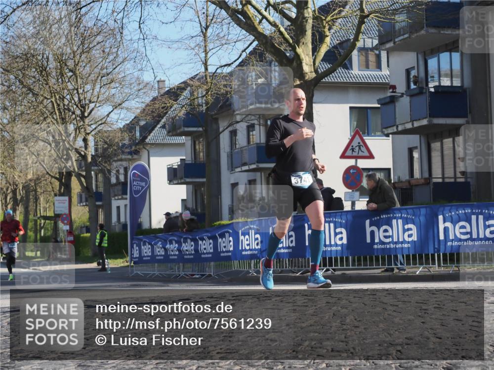 06.04.2025 - 44. Internationalen Wilhelmsburger Insellauf Luisa Fischer http://msf.ph/oto/7561239 06.04.2025 10:29:14 Ziel  meine-sportfotos.de