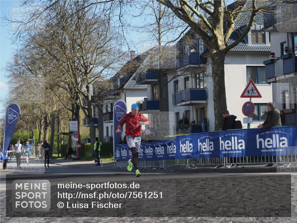 06.04.2025 - 44. Internationalen Wilhelmsburger Insellauf Luisa Fischer http://msf.ph/oto/7561251 06.04.2025 10:29:18 Ziel 3588 meine-sportfotos.de