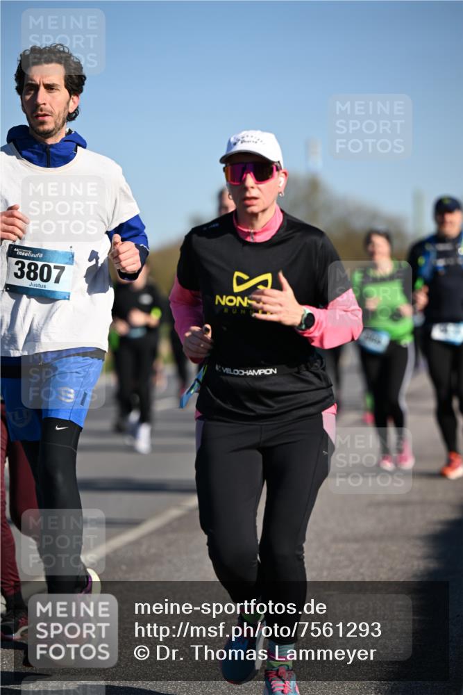 06.04.2025 - 44. Internationalen Wilhelmsburger Insellauf Dr. Thomas Lammeyer http://msf.ph/oto/7561293 06.04.2025 09:36:20 Laufen 3807 meine-sportfotos.de